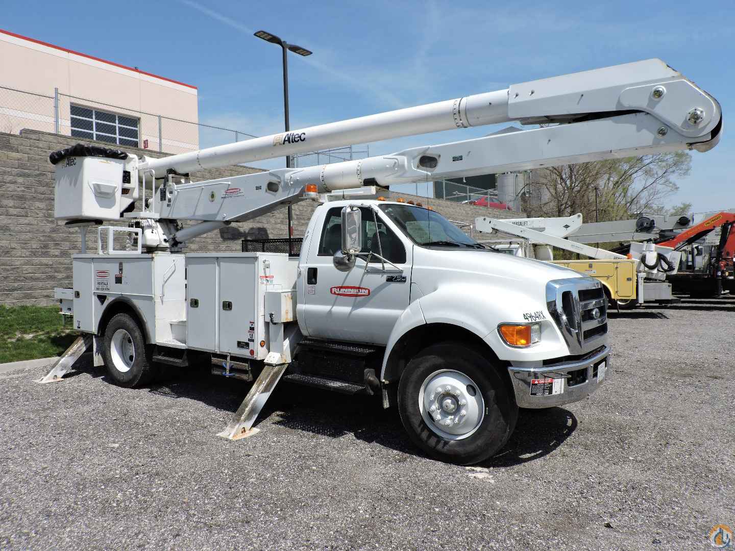 2013 Altec AA755 Bucket/Service Truck Crane for Sale or Rent in Hodgkins Illinois Crane Network image 1