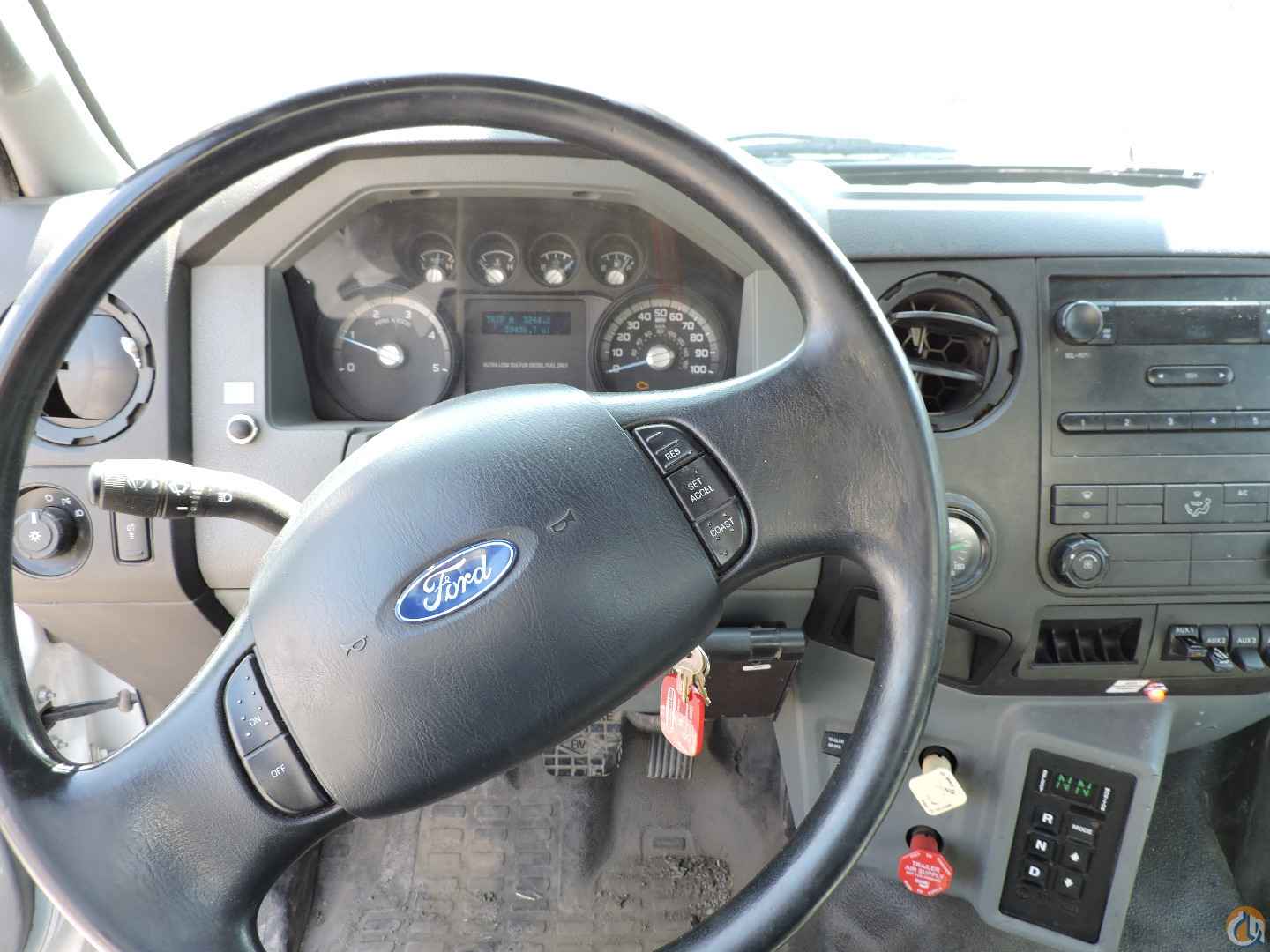 2013 Altec AA755 Bucket/Service Truck Crane for Sale or Rent in Hodgkins Illinois Crane Network image 14