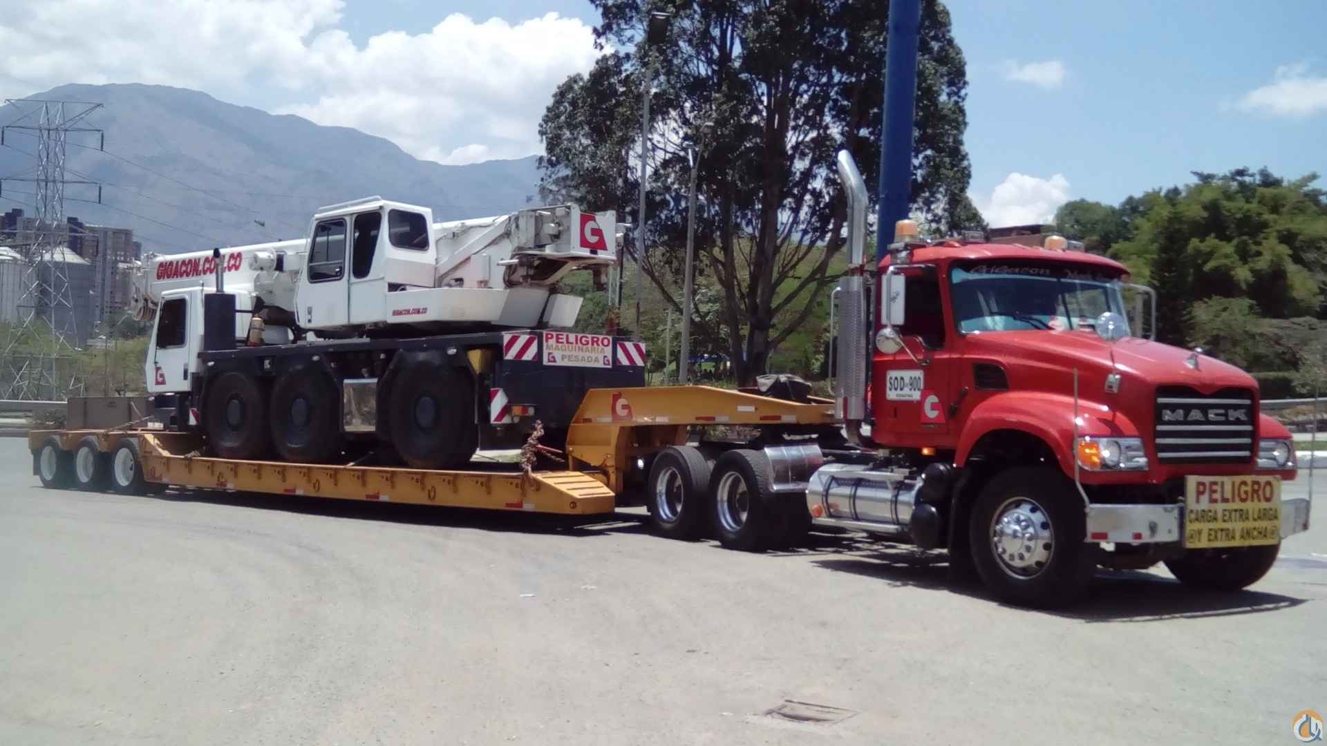 1995 Krupp KMK 3050 All Terrain Crane (Sold) in Bogotá Colombia Crane Network image 1